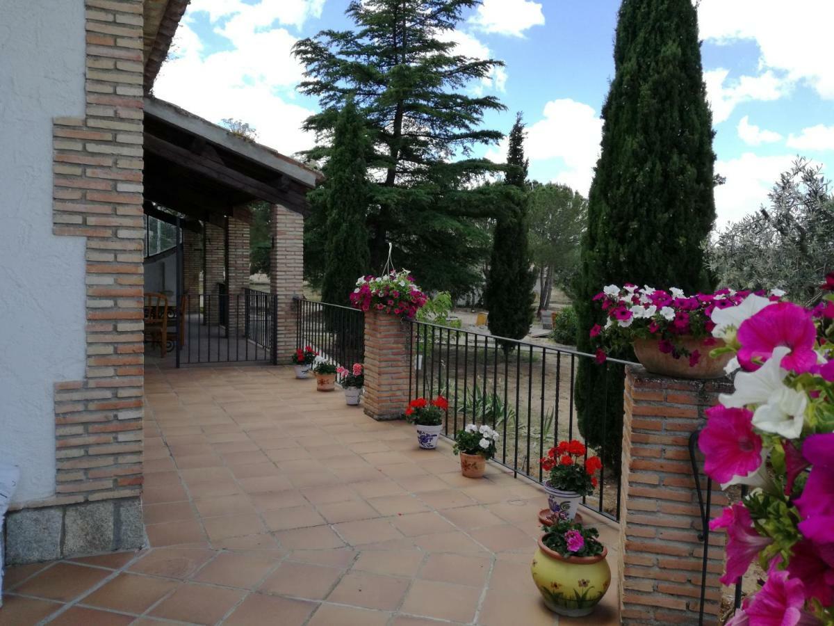 Villa Casa Rural La Amistad Burguillos de Toledo Exterior foto